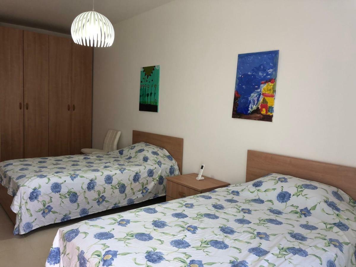 Modern Apartment With Sea View Меллиеха Экстерьер фото
